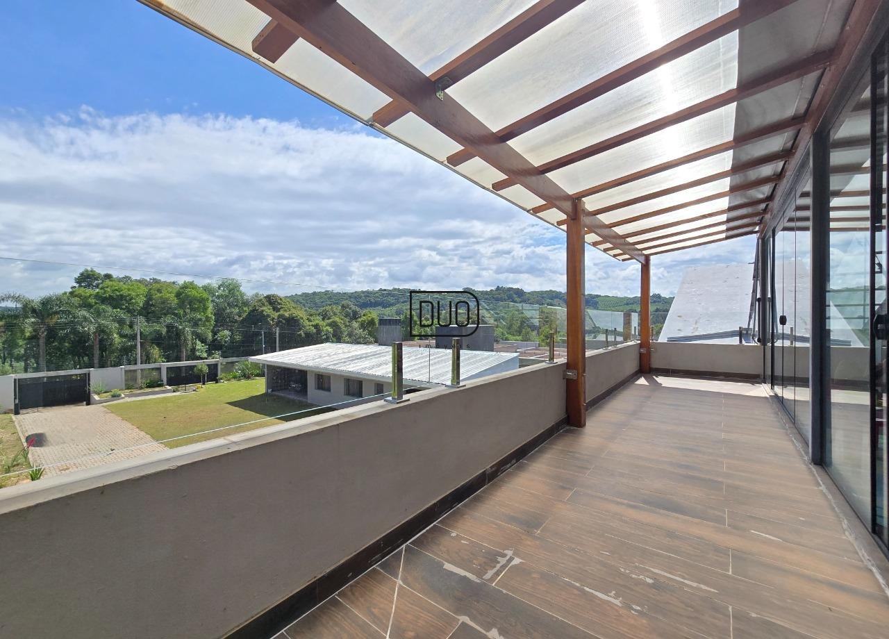 Casa em Condomínio Fechado