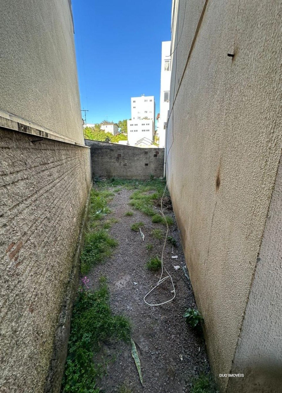 Sobrado no Desvio Rizzo