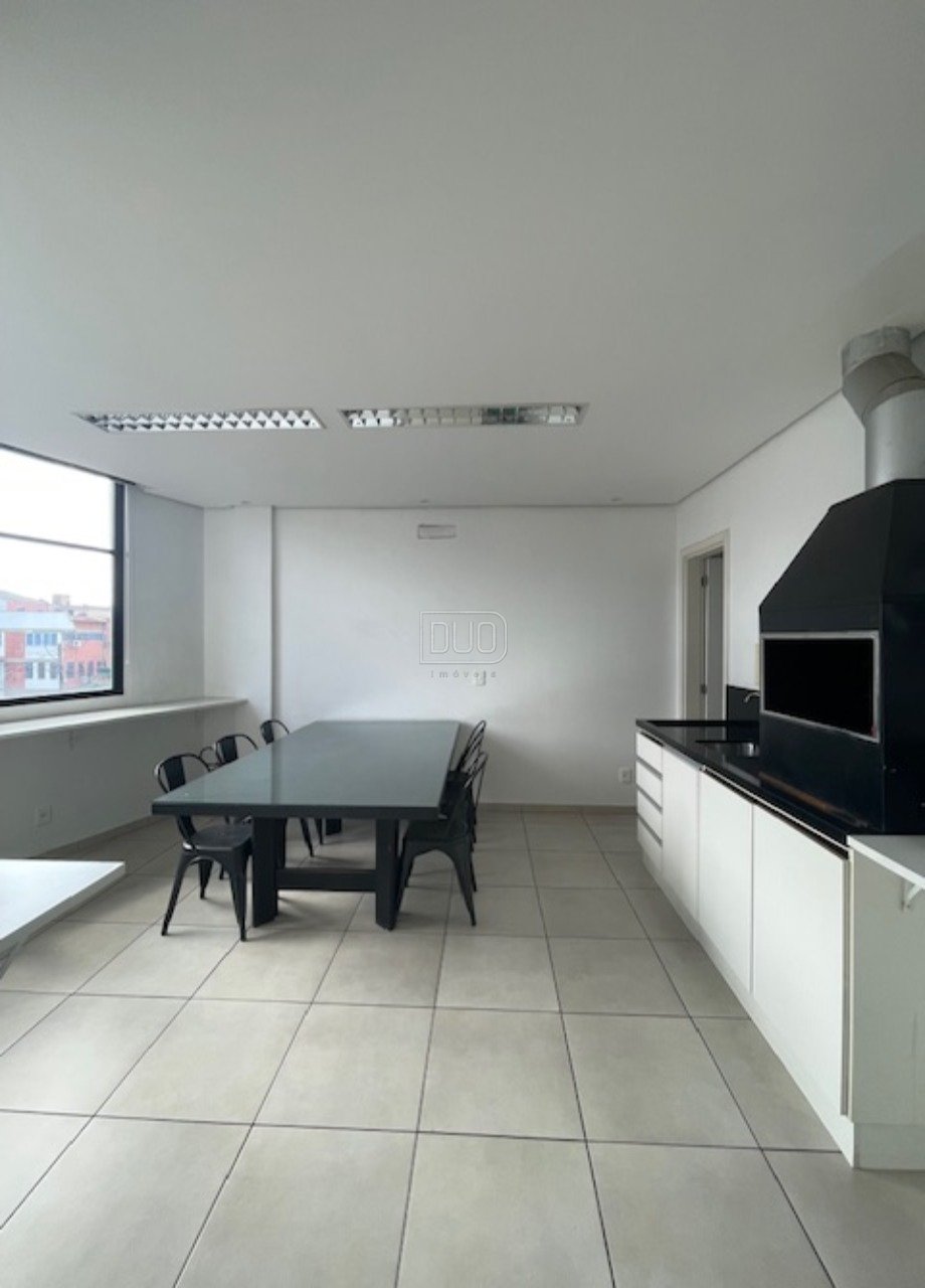 Comercial Marcos Travi