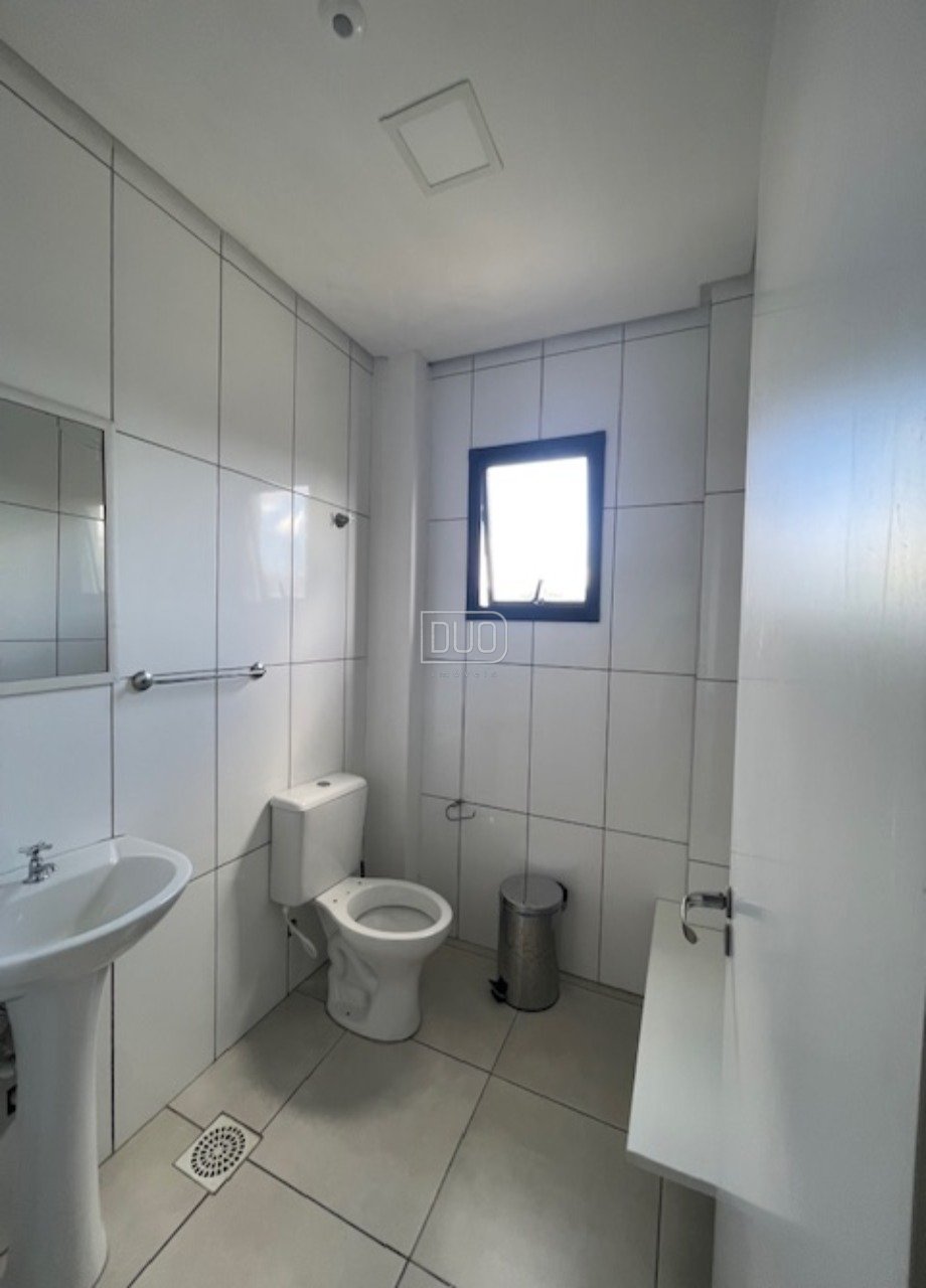 Comercial Marcos Travi