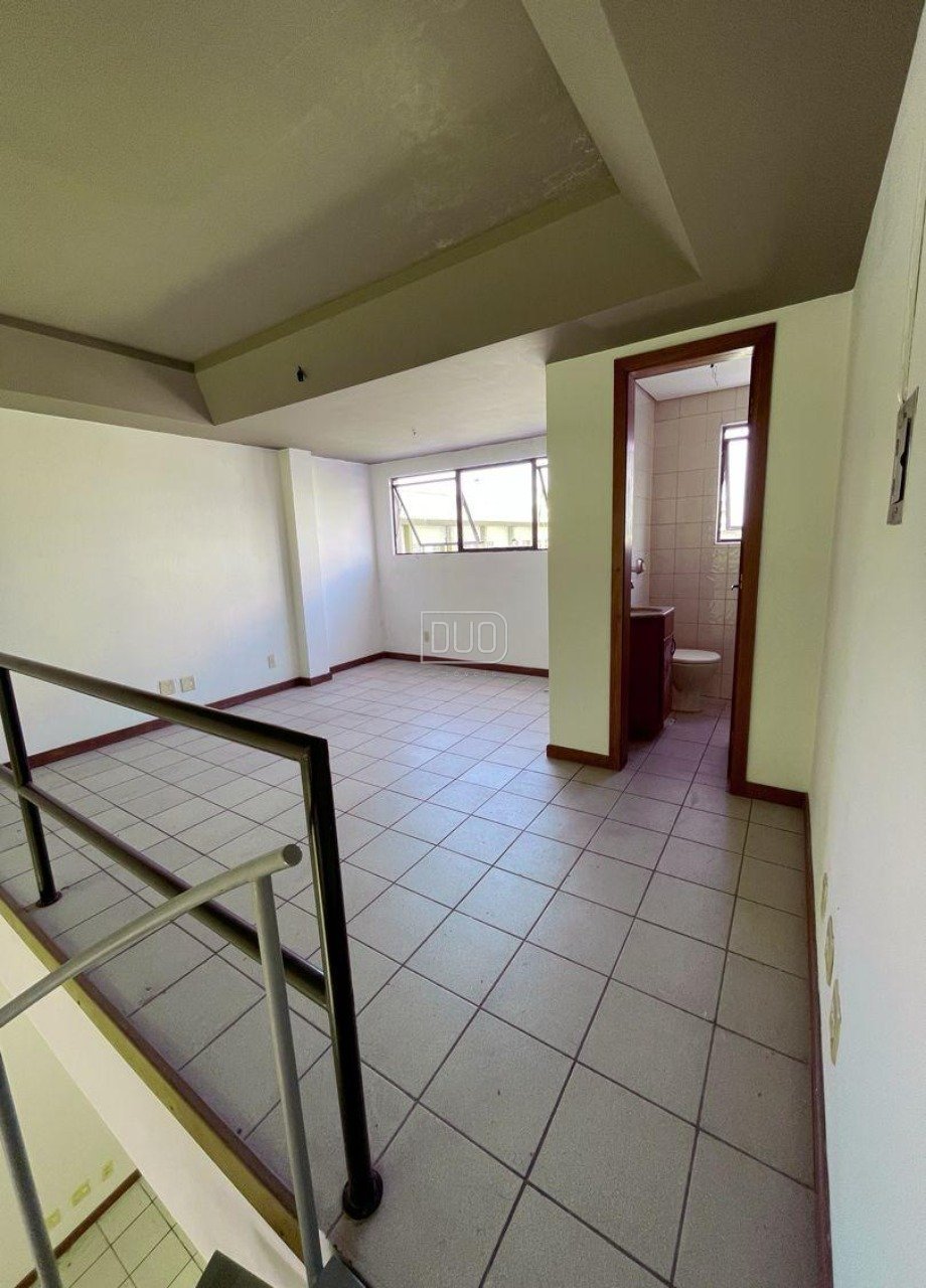 CENTRO COMERCIAL E RESIDENCIAL MOREIRA CESAR