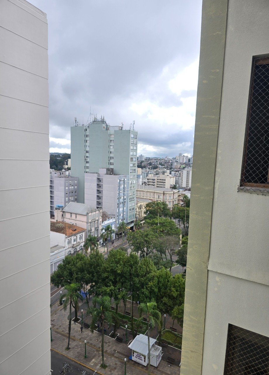 Ed. Galeria Vitrine Central